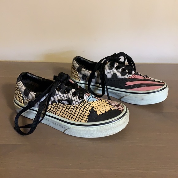 Vans “Nightmare Before Christmas” Skate Shoes - Girl’s Size 12.5 - Picture 6 of 10